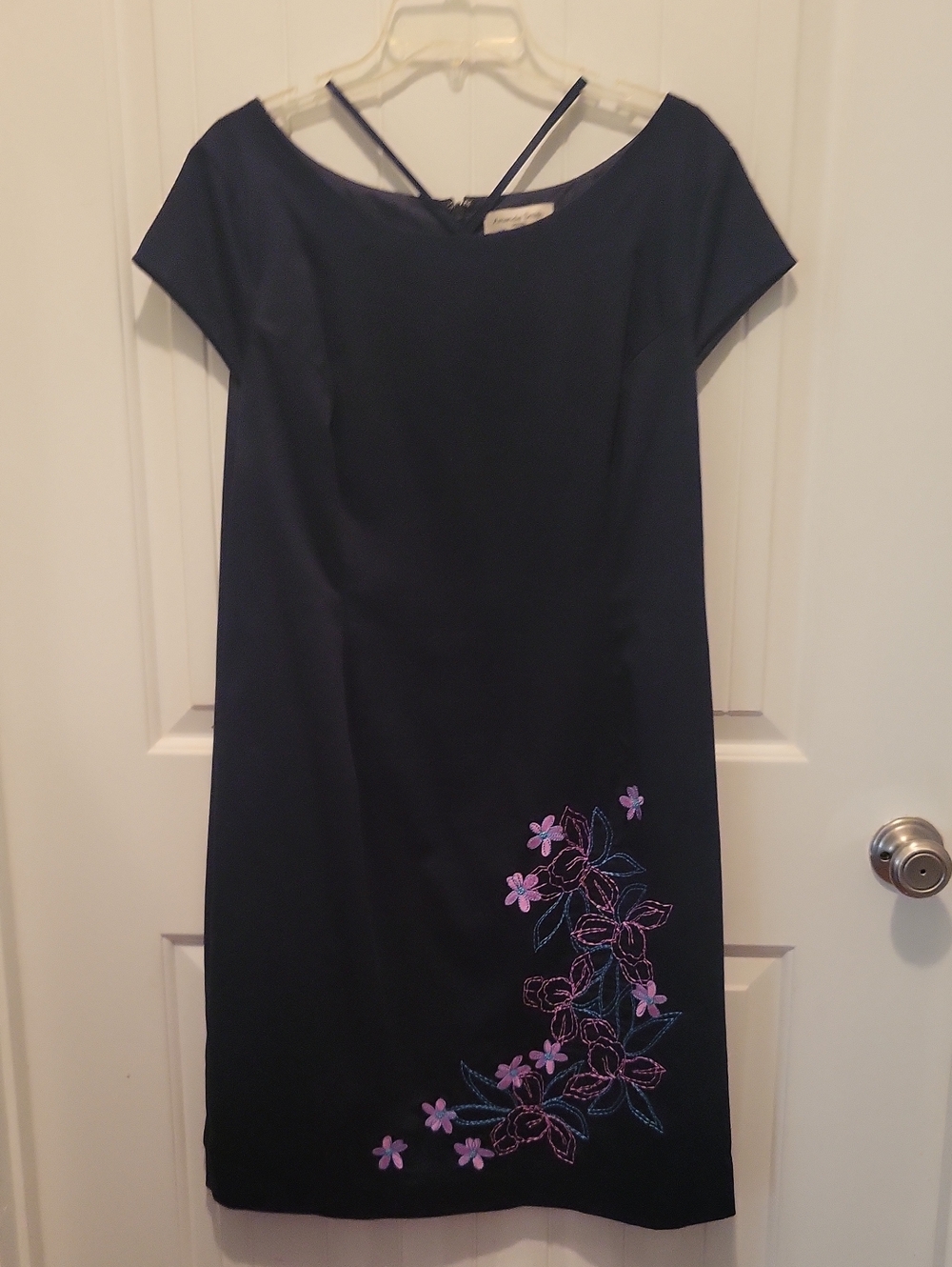 Womens Amanda Smith Embroidered Dress
